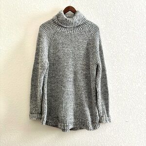 H&M Gray Knit Long Turtleneck Sweater